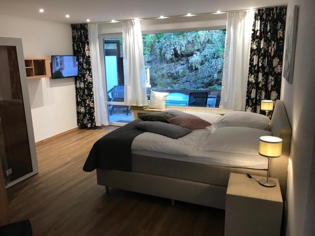 Ferienapartment: An Der Kunstakademie Heimbach Dış mekan fotoğraf